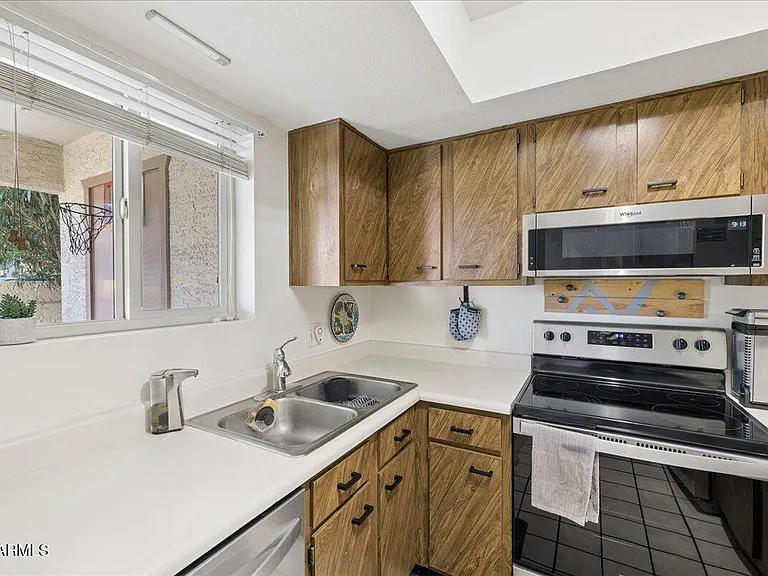 4150 E Cactus Rd #120 — Photo 4