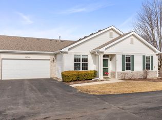 16346 Crescent Lake Dr, Crest Hill, IL 60403