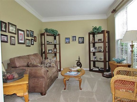 3rd image of 129 Piedmont Ln
