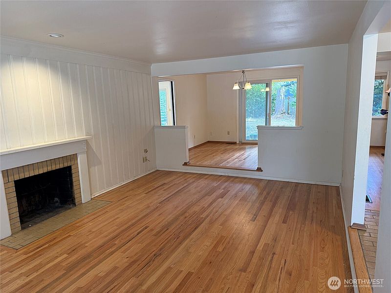 5th image of 17421 NE 11th Street