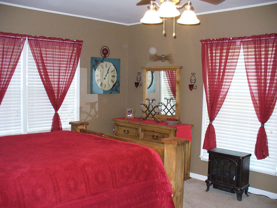 415 Hyde Park Dr, Hutchinson, KS 67502 Zillow