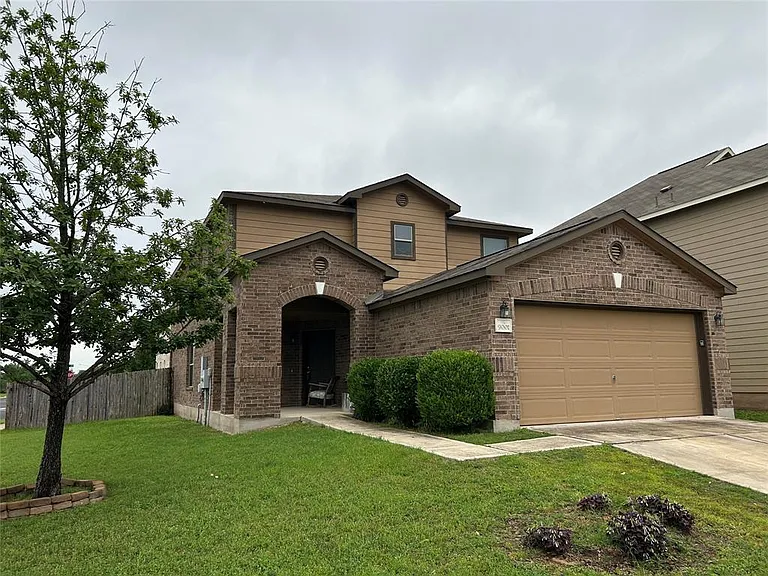 9001 Bird Brook Ln — Photo 1