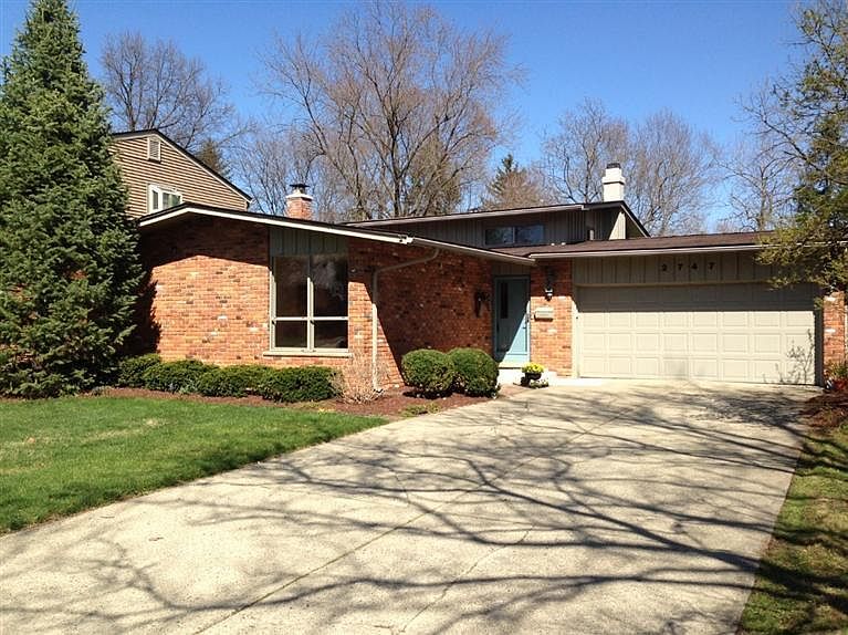 2nd image of 2747 Colony Rd