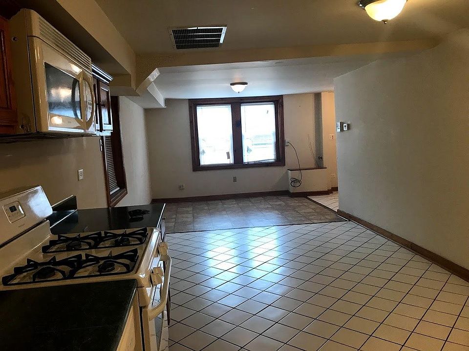 1st image of 1330 N Campbell Ave #1