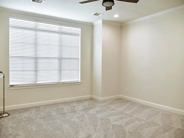 2211 Chenevert St #A — Photo 14