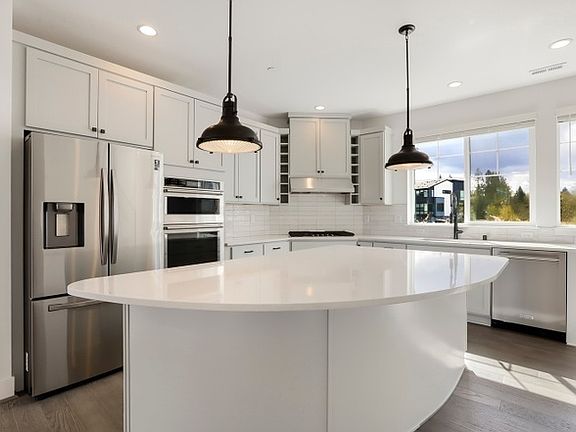 2nd image of 14131 266th Ave NE #104