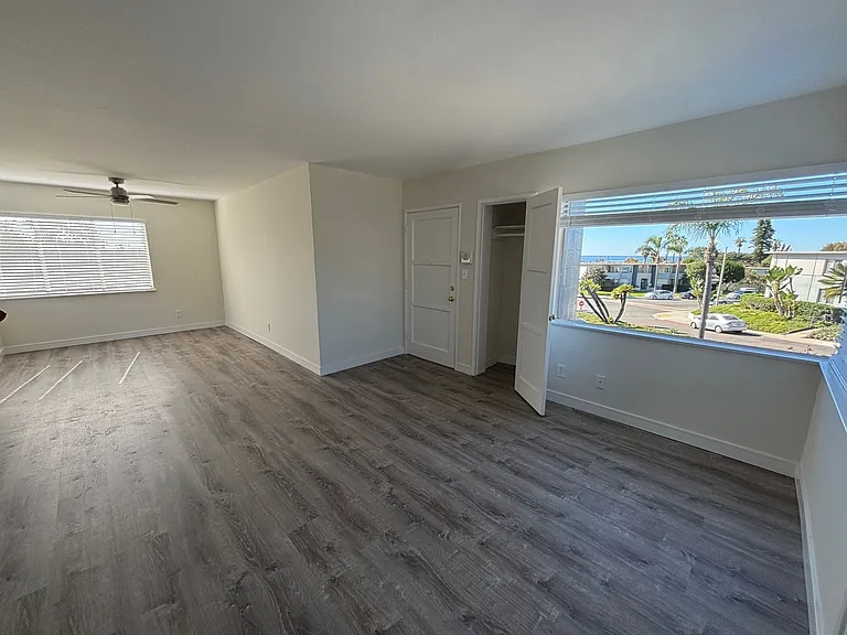 575 Carla Way — Photo 4