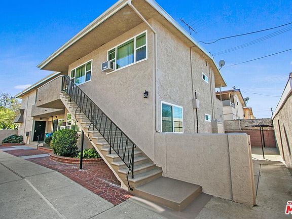4th image of 10929 Pioneer Blvd
