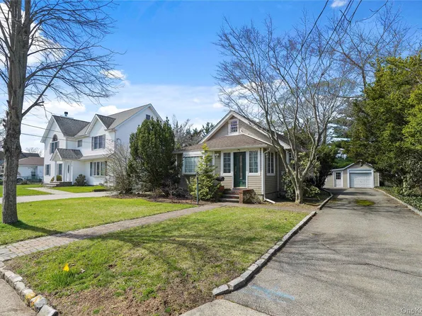 117 West Avenue, Hicksville, NY 11801