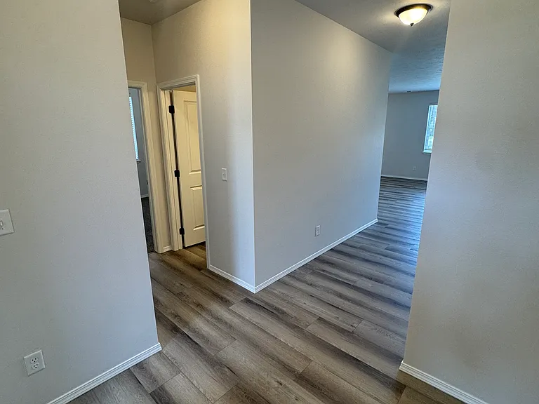 8318 E Rich Ave — Photo 7
