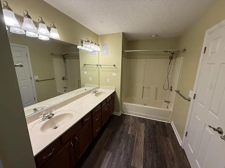 3604 Brookgreen Cir — Photo 12