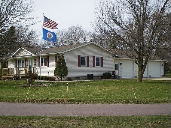 Pending: 55 Elm Street, Easton, MN 56025