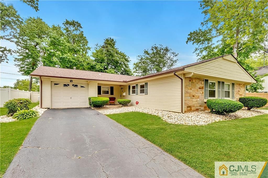 18 Elridge Ln, Willingboro, NJ 08046 MLS 2351319M Zillow
