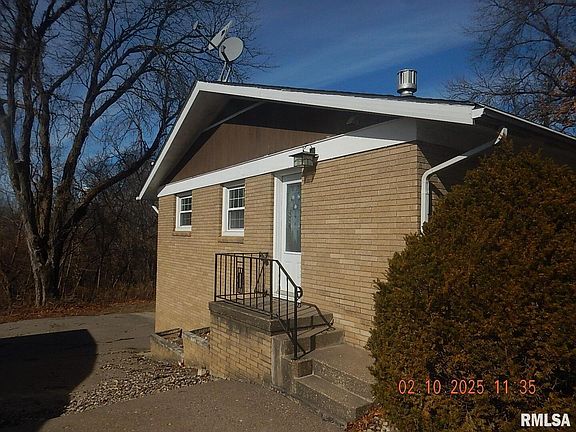 5th image of 2721 32nd Avenue Ct