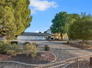 11631 Whitehaven St, Oak Hills, CA 92344
