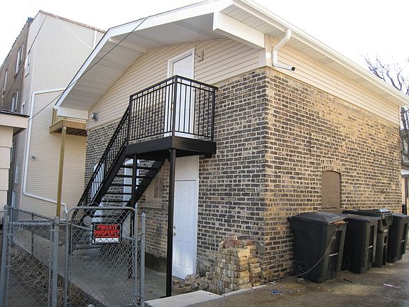 3rd image of 1914 N Wood St #Ch