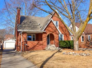 2808 42nd St, Des Moines, IA 50310