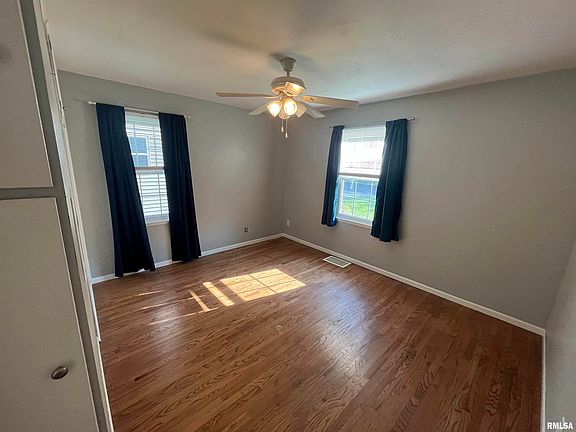 5th image of 3601 N Twelve Oaks Dr