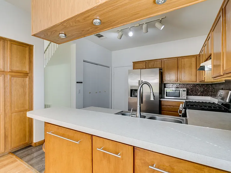 2760 Saigon Dr — Photo 23