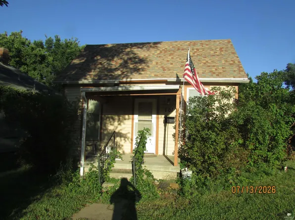 101 S 7th St, Herington, KS 67449