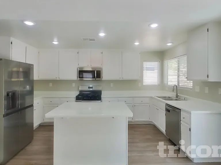 3144 McLennan Ave — Photo 6