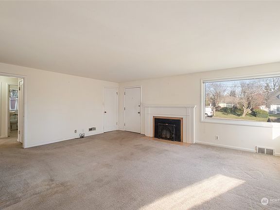 3rd image of 4814 N 25th Street