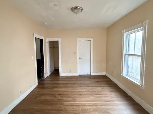 174 Hazel St, New Haven, CT 06511