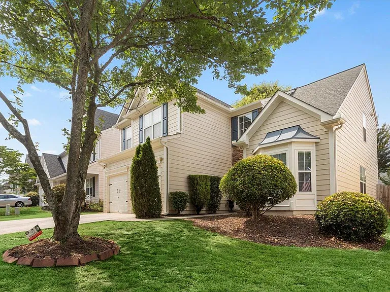 1130 Winthrope Chase Dr — Photo 23