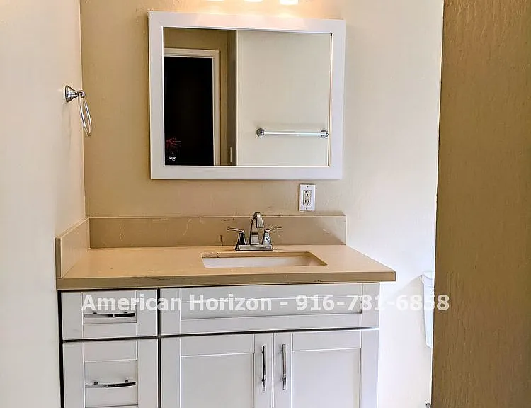 1309 Edmonton Ave #1 — Photo 6