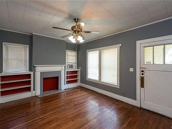 4th image of 119 Dalzell St