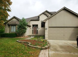 18919 Elmer Dr, Macomb, MI 48044