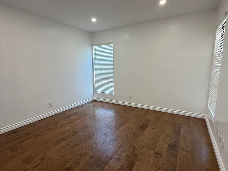453 Ivy St — Photo 63