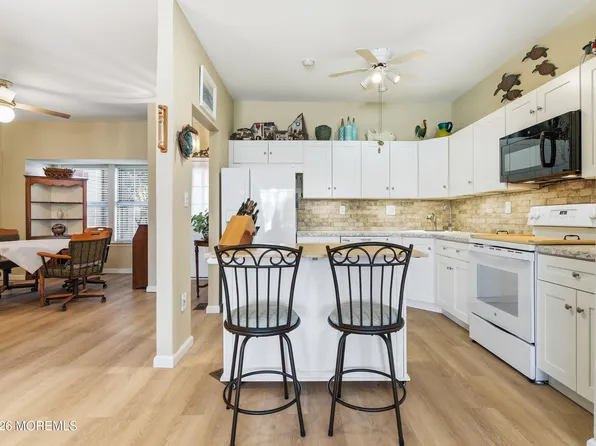 13 Canterbury Drive #13D, Monroe, NJ 08831