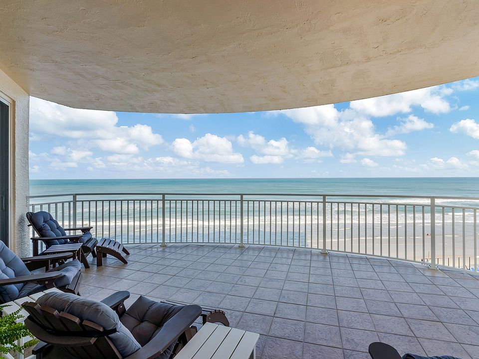 Rear balcony