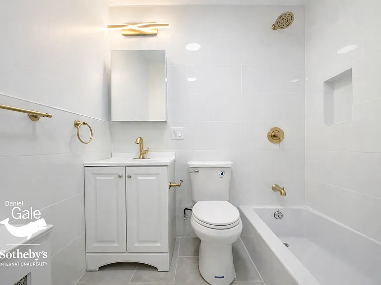 217 Burns St #1 — Photo 17