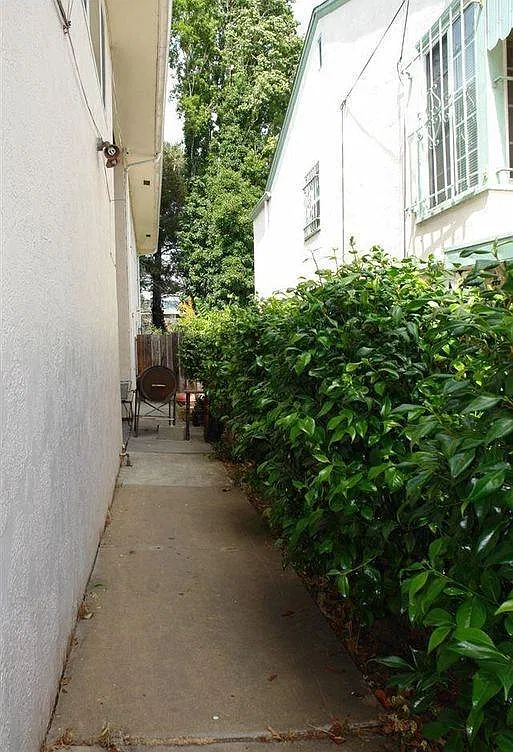 3410 Salisbury St — Photo 4