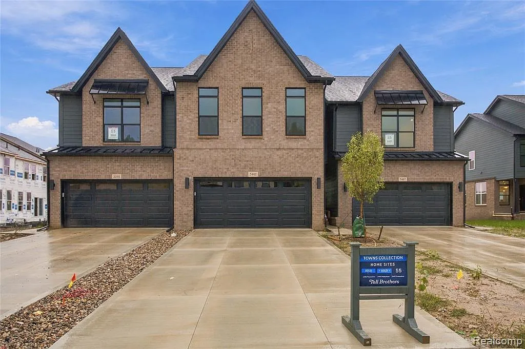 3 bed, 2.5 bath, 2944 sqft, $3,950 — Photo 1