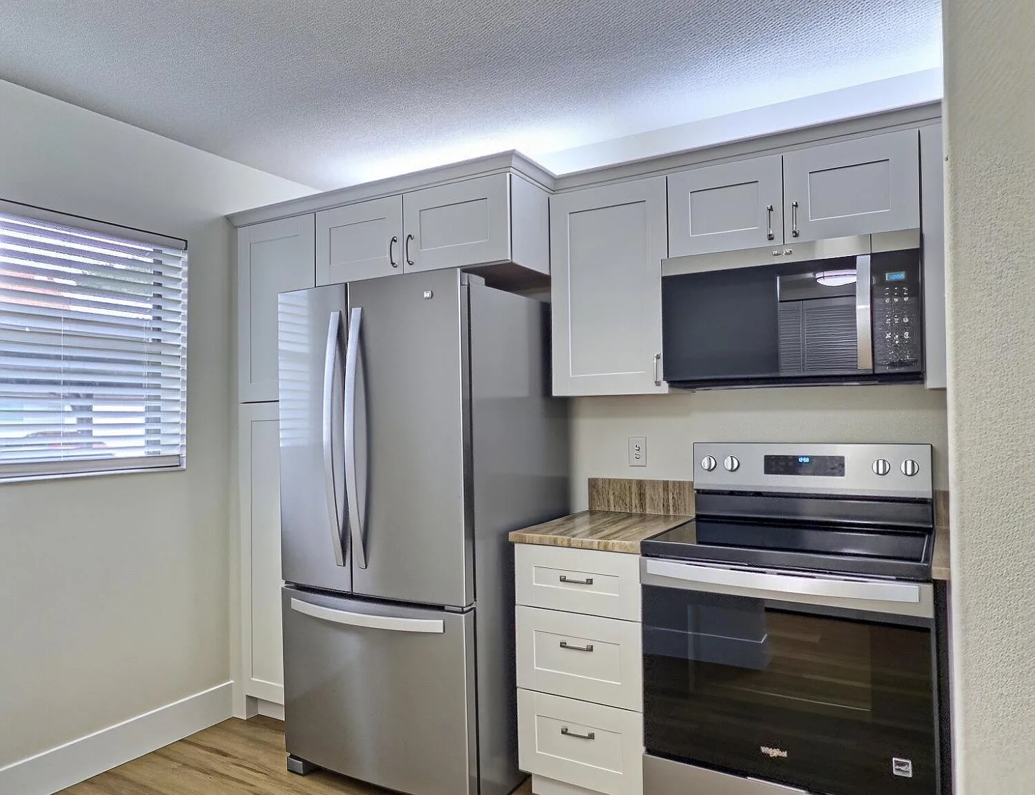 2 bed, 2.0 bath, 1136 sqft, $2,400 — Photo 4