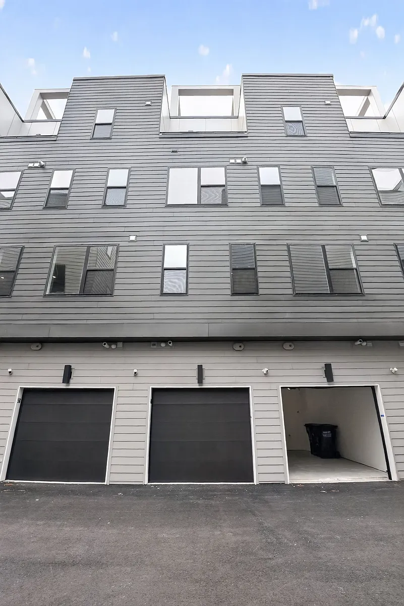 private garage parking! - 635 N 7th St #B4B