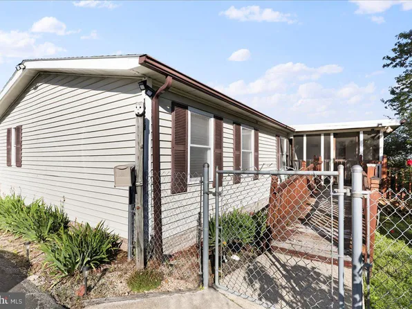 16213 Dundee Ct, Hagerstown, MD 21740