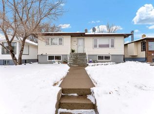 237 W 7th St SW, Medicine Hat, AB T1A4K2