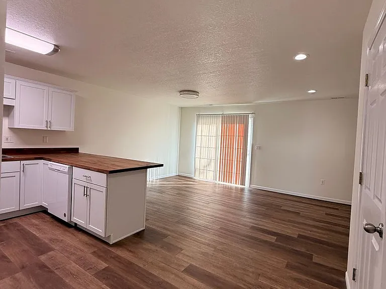 1532 Timber Creek Rd — Photo 3