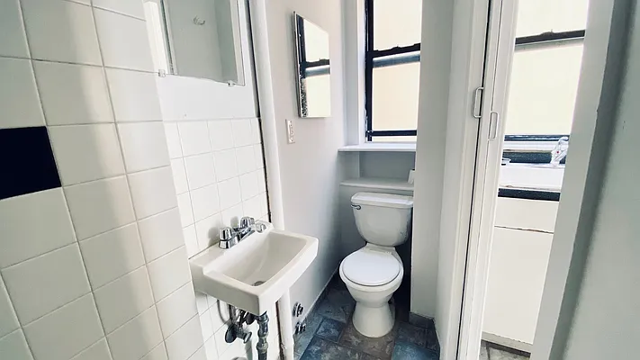 Rented by Compass | media 18