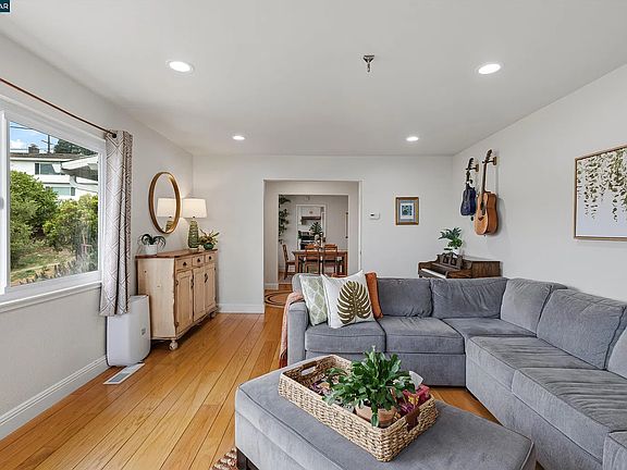 5th image of 7830 Shevlin Pl