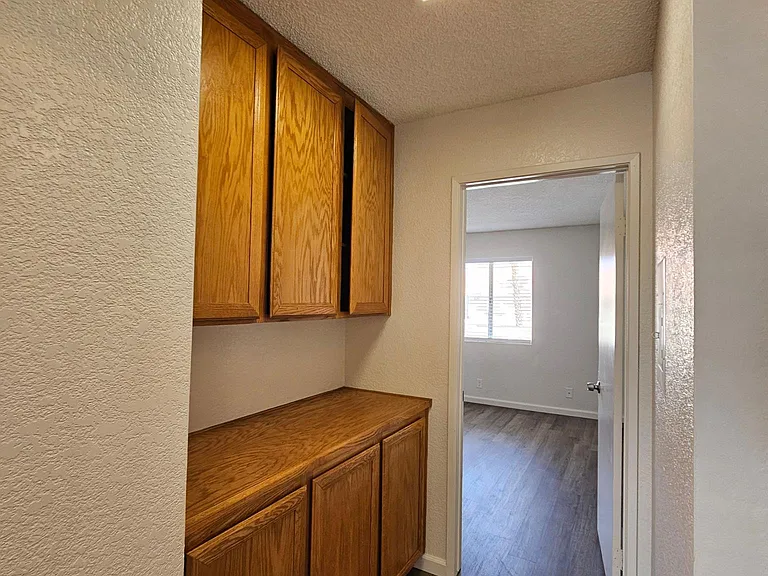 Mission West Luxury Apartments — Photo 8