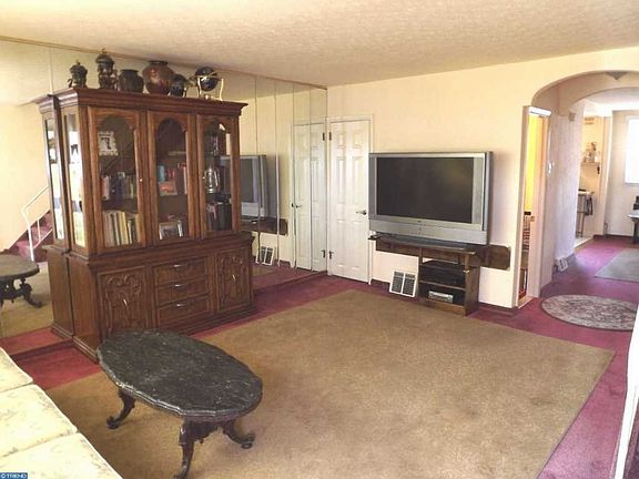 5th image of 4221 Glenview St