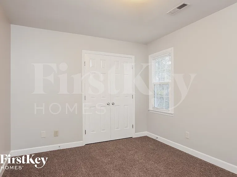 1792 Glenridge Dr — Photo 12