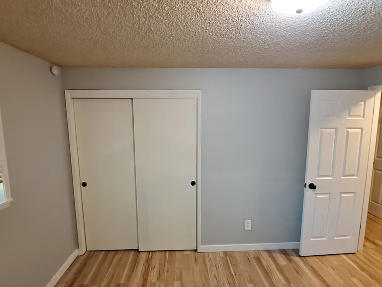 1316 S Woodlawn St — Photo 30