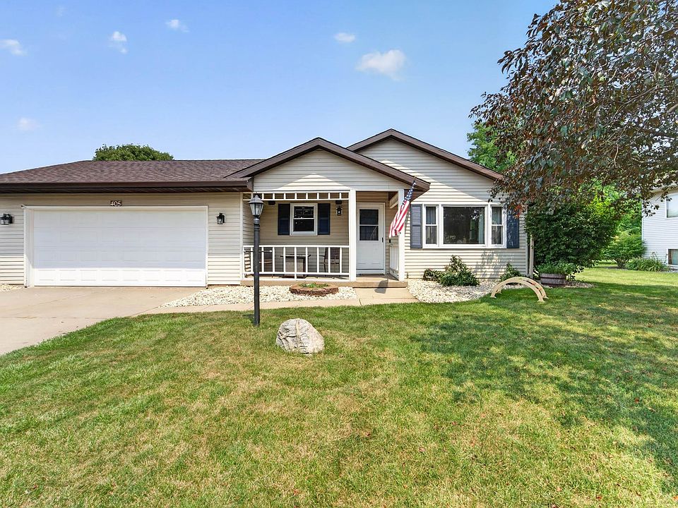 1st image of 405 Lexington Dr