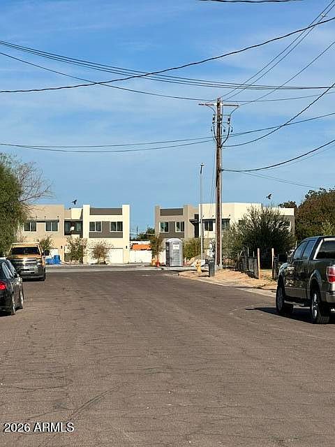 1st image of 822 E ALTA VISTA Road
